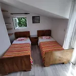 Periko בית הארחה 3*