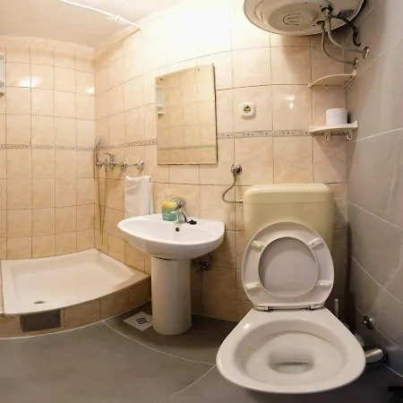 Periko Πανσιόν