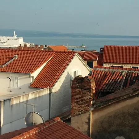 Periko Πανσιόν