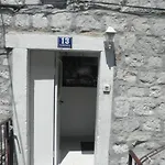 Πανσιόν Periko Σπλιτ