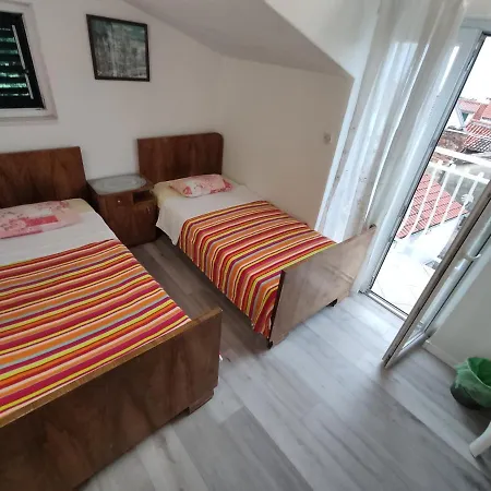 Gostinjska kuća Periko 3*